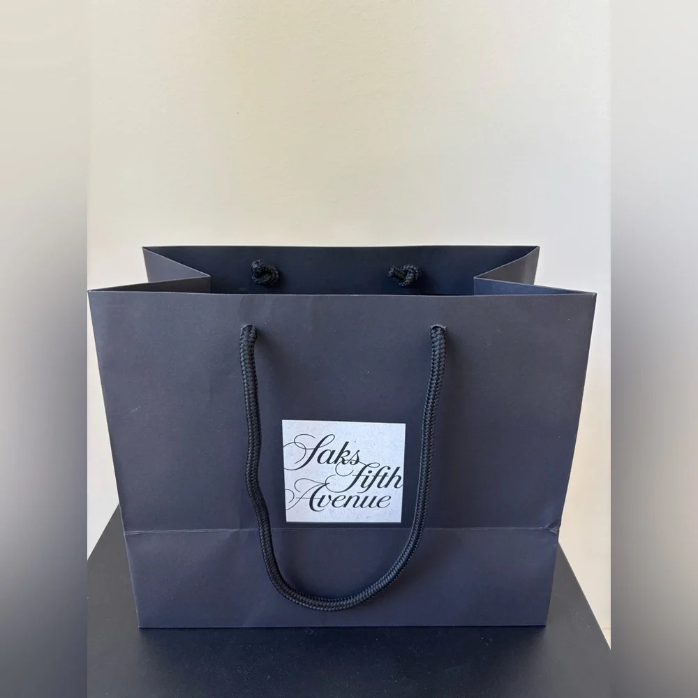 Saks Fifth Avenue gift bag